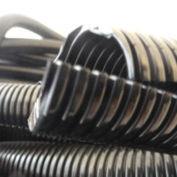 K-Rør med slisse 21mm diameter sort pr. meter